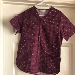 Woman’s scrubs top!!